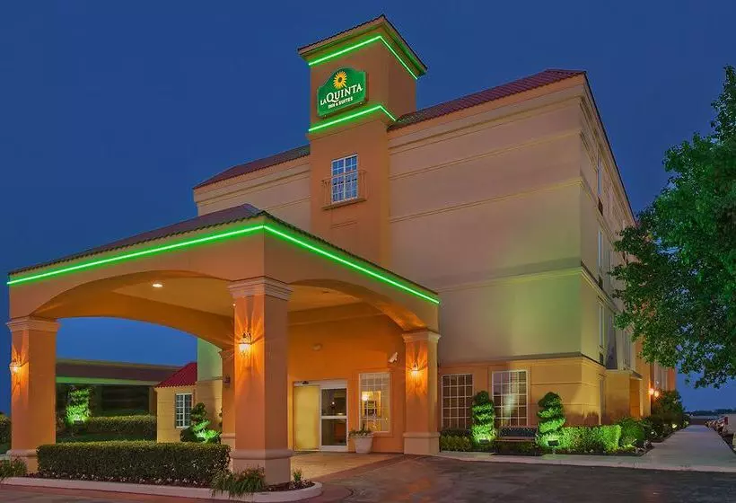 호텔 La Quinta Inn & Suites Tulsa Central