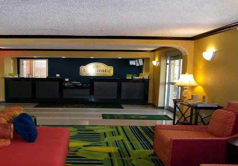 בית מלון כפרי La Quinta Inn & Suites Tulsa Central