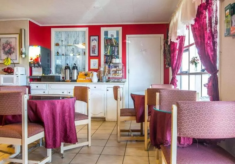 Отель Malone Inn