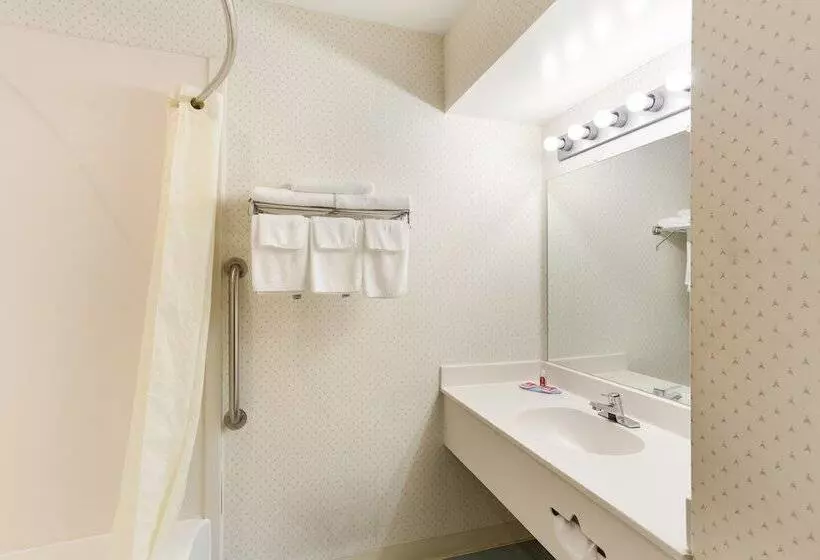 Отель Malone Inn