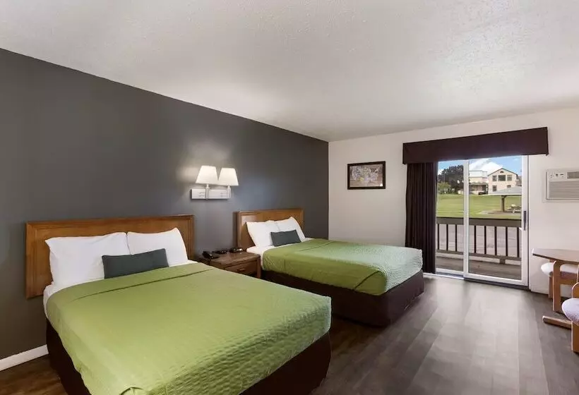 Отель Malone Inn