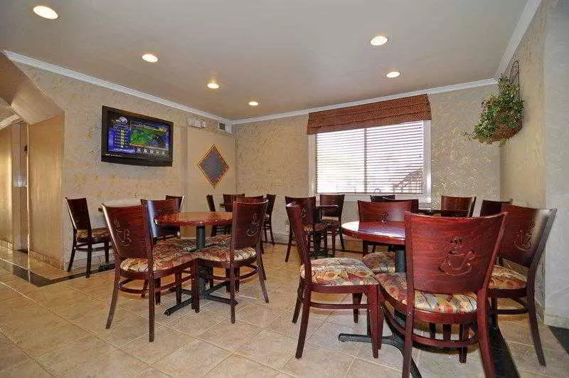 هتل Monterey Park Inn