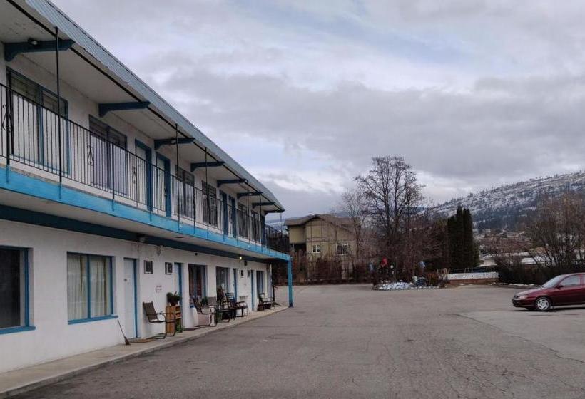 בית מלון כפרי Penticton  Granada Inn