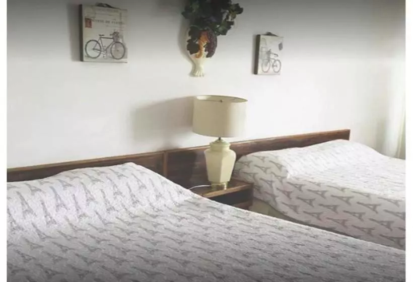 בית מלון כפרי Penticton Granada Inn