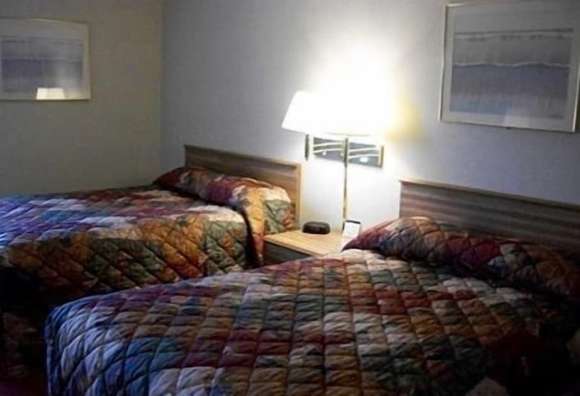 ホテル Quality Inn Arena