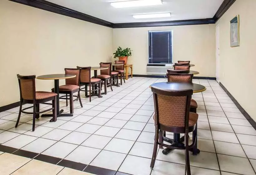 فندق Rodeway Inn Expo Center