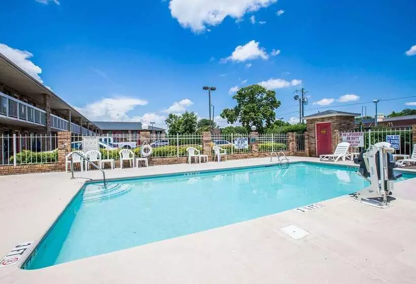 فندق Rodeway Inn Expo Center