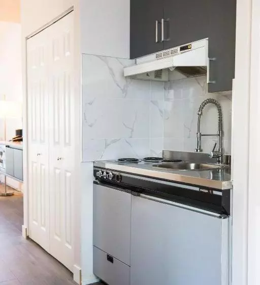 酒店 Sand Pebbles Inn