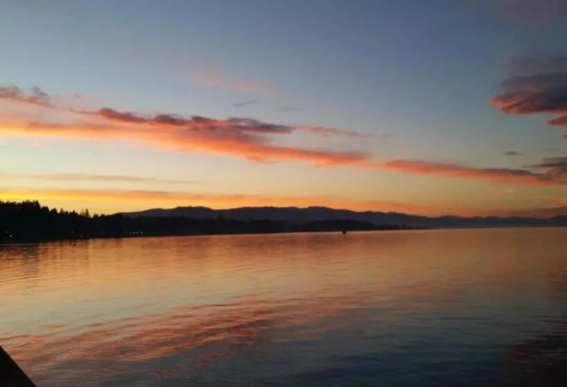 酒店 Sand Pebbles Inn