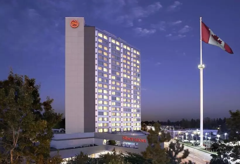 בית מלון כפרי Sheraton Vancouver Guildford