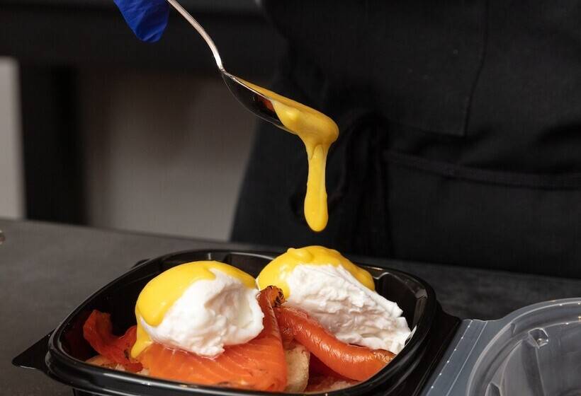 هتل Sheraton Vancouver Guildford