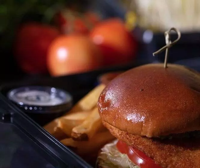 בית מלון כפרי Sheraton Vancouver Guildford