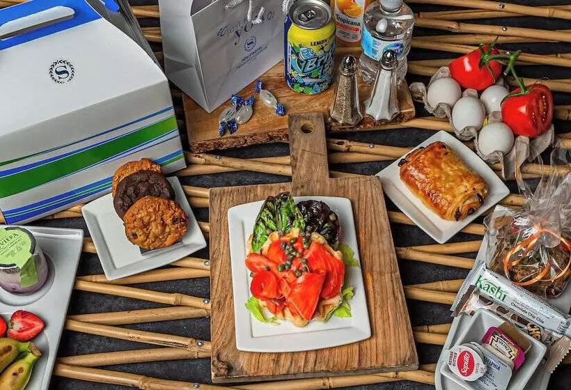 בית מלון כפרי Sheraton Vancouver Guildford