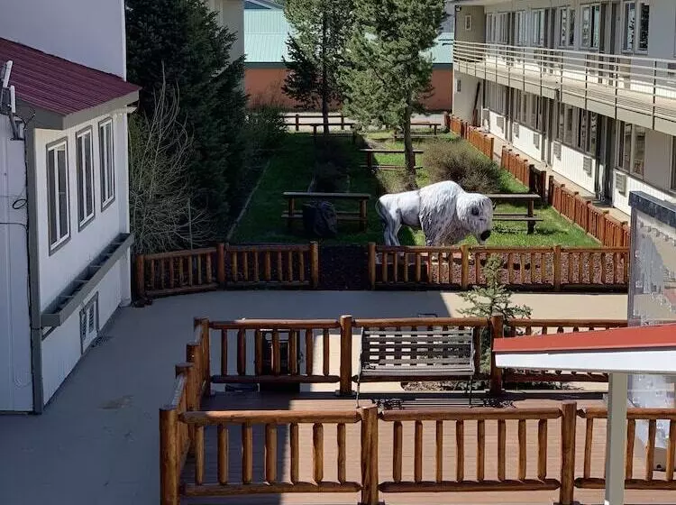 هتل White Buffalo