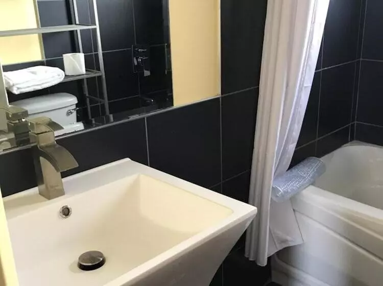 Мотель Port O Call Inn