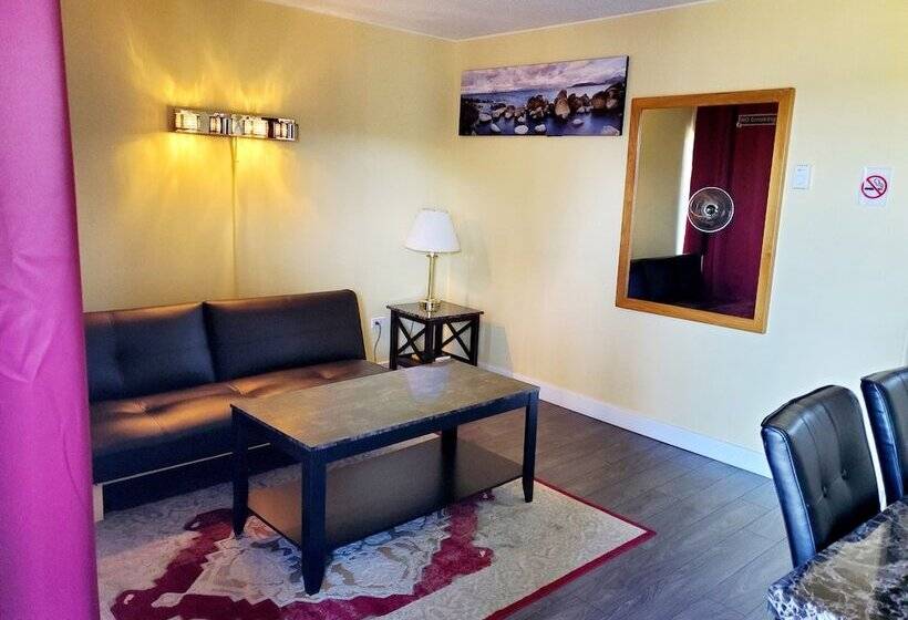 Motel Port O Call Inn