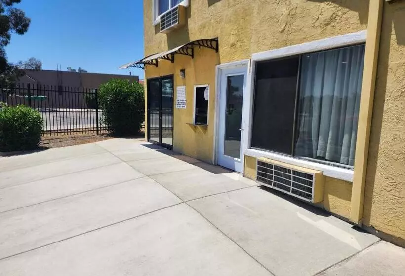 فندق على الطريق Travelodge By Wyndham Stockton