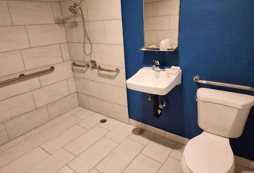 فندق على الطريق Travelodge By Wyndham Stockton