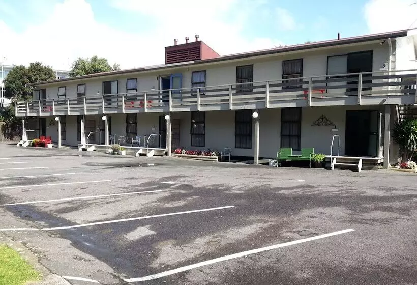 Carrington Motel