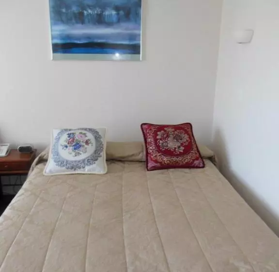 فندق Asure Camelot Arms Motor Lodge