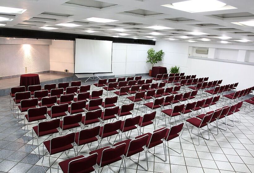 فندق Fortin Plaza