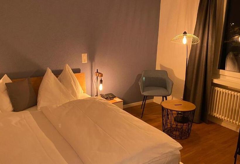 هتل Gasthof Zum Schützen