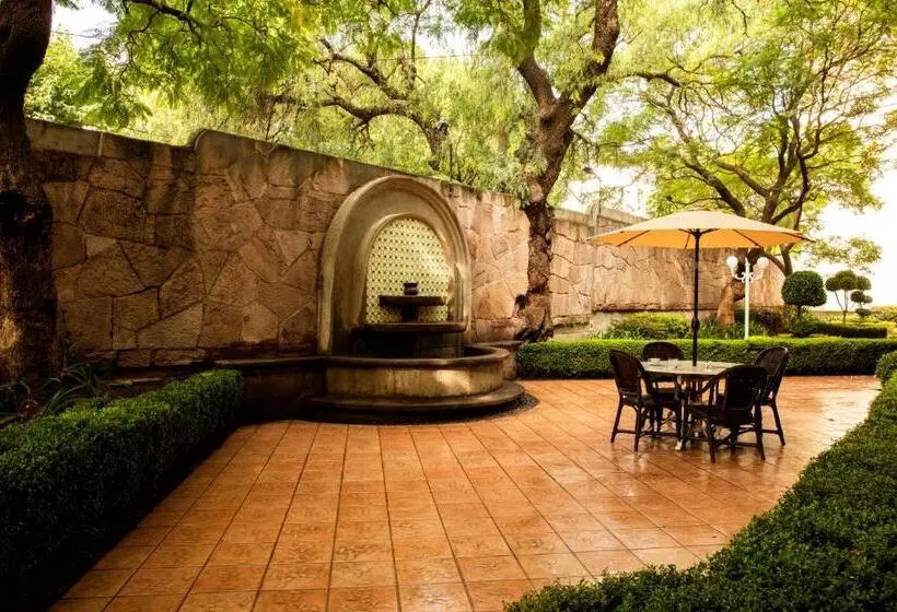 هتل Krystal Satelite Maria Barbara