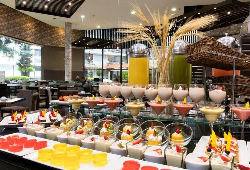 Отель Krystal Satelite Maria Barbara