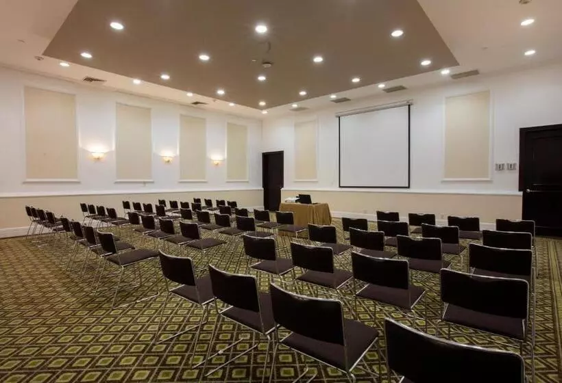 هتل Krystal Satelite Maria Barbara