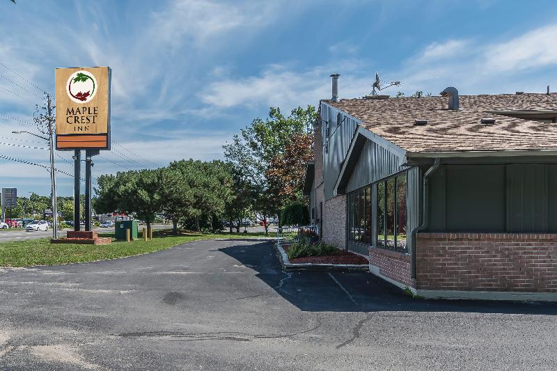 هتل Ramada By Wyndham Kingston