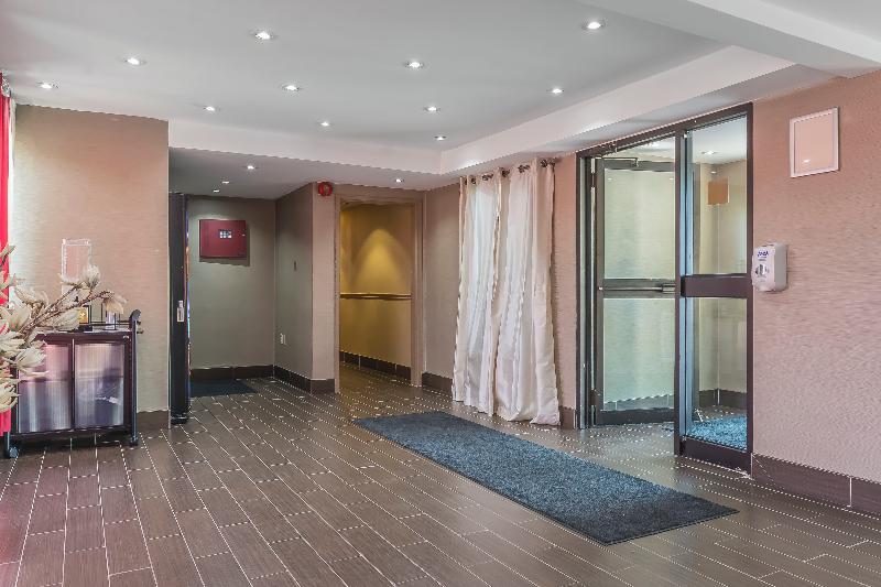 هتل Ramada By Wyndham Kingston