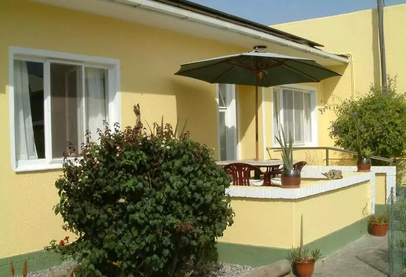 هتل Pension d'Avignon