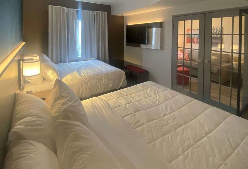 هتل Comfort Suites