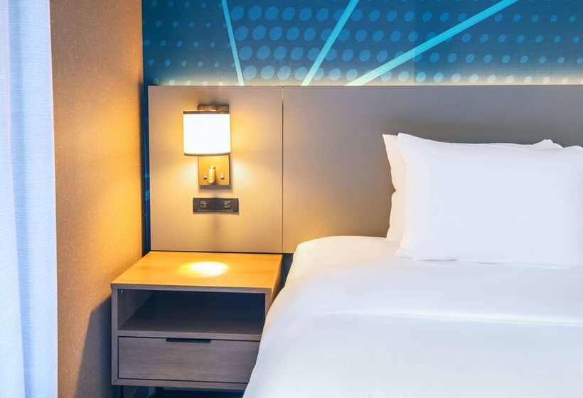 هتل Comfort Suites