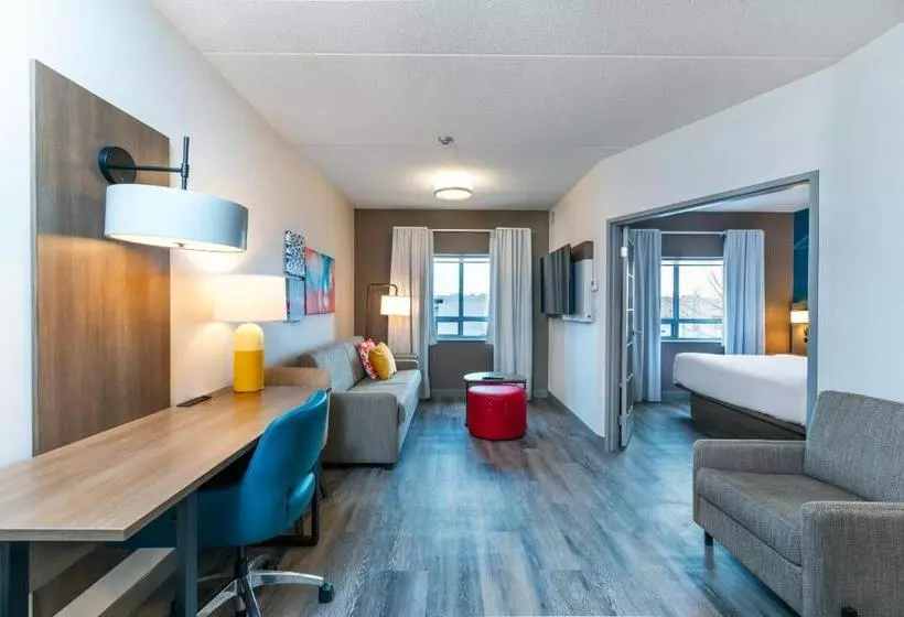 ホテル Comfort Suites