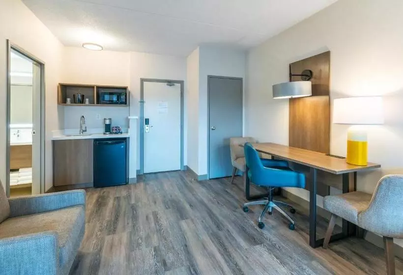 ホテル Comfort Suites