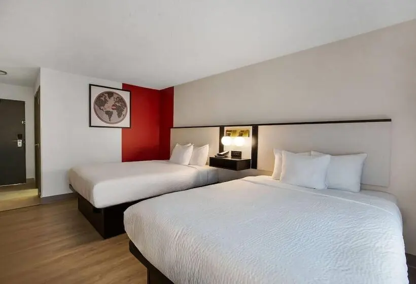 هتل Ramada By Wyndham Kingston