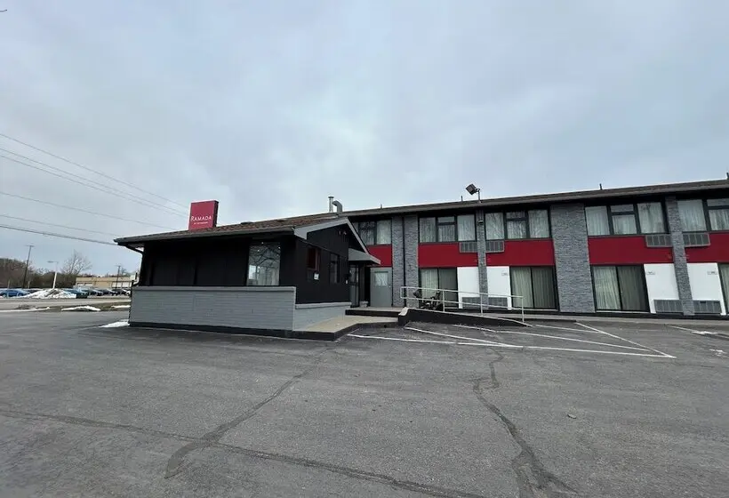 هتل Ramada By Wyndham Kingston