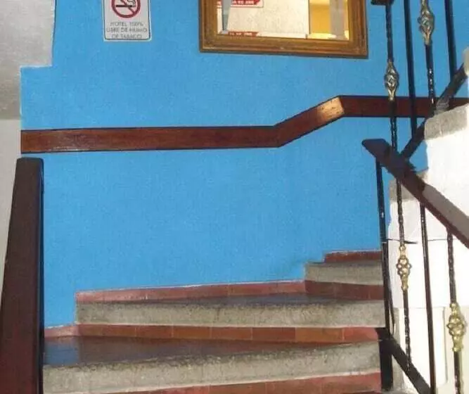 Отель Regional San Marcos