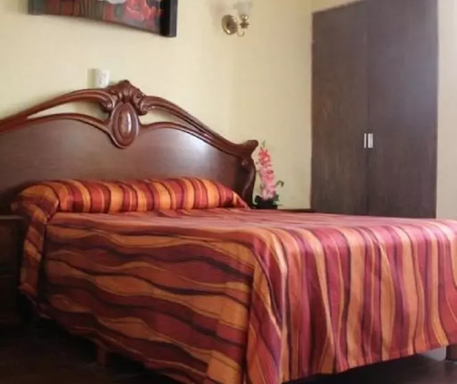 Отель Regional San Marcos