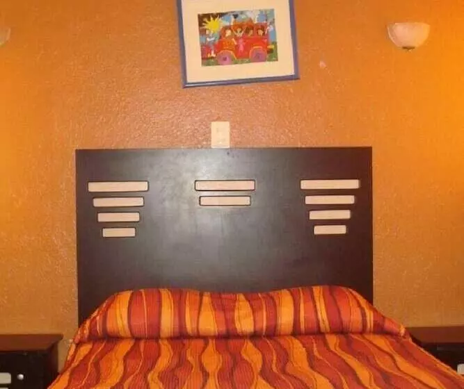 Отель Regional San Marcos