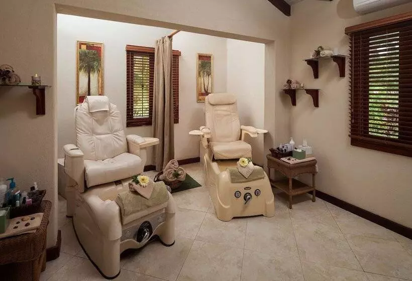 Sugar Cane Club Hotel & Spa