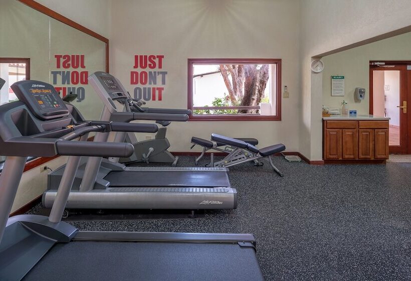 Sugar Cane Club Hotel & Spa