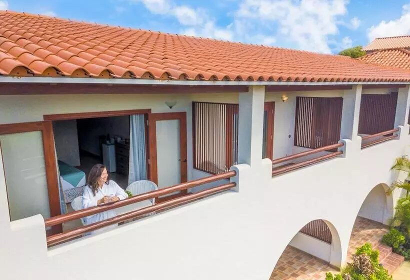 Sugar Cane Club Hotel & Spa