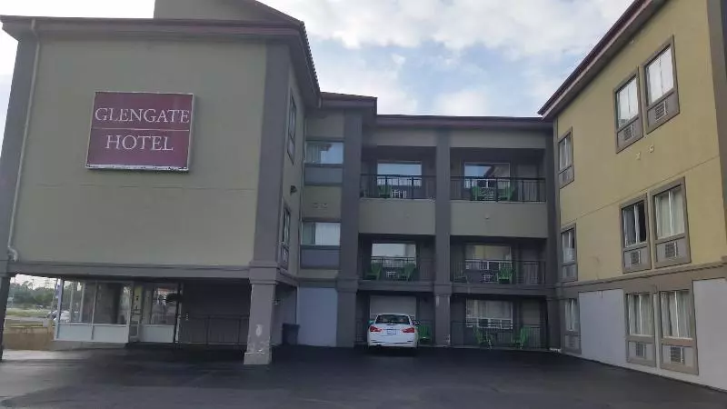 The Glengate Hotel & Suites