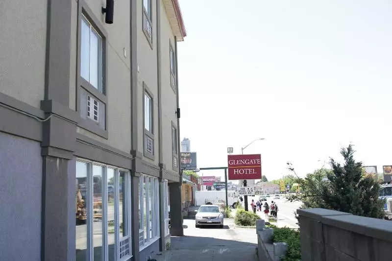 The Glengate Hotel & Suites