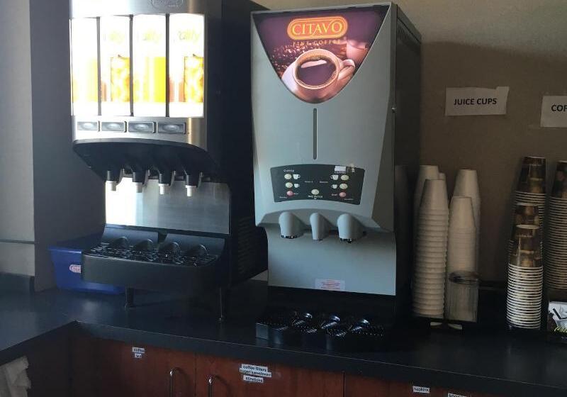 The Glengate Hotel & Suites