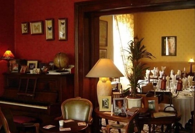 ベッドアンドブレックファースト Woodhill House