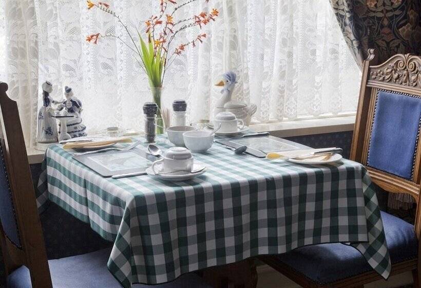 ベッドアンドブレックファースト Woodhill House