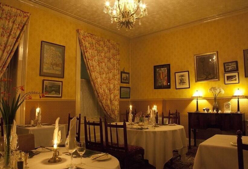 ベッドアンドブレックファースト Woodhill House